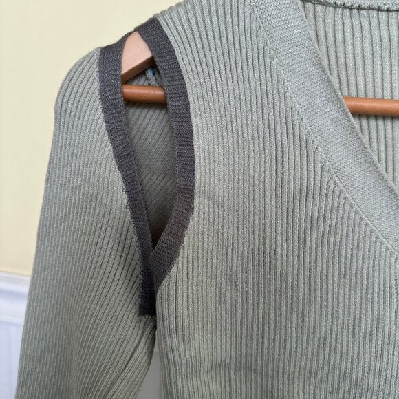 Ribbed Sage Green Button-Down Cardigan With Cutout Shoulder Detail S - Picture 2 of 6